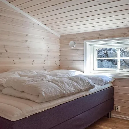 Stunning In Skare W/ Wifi And 5 Bedrooms * Skare (More og Romsdal)